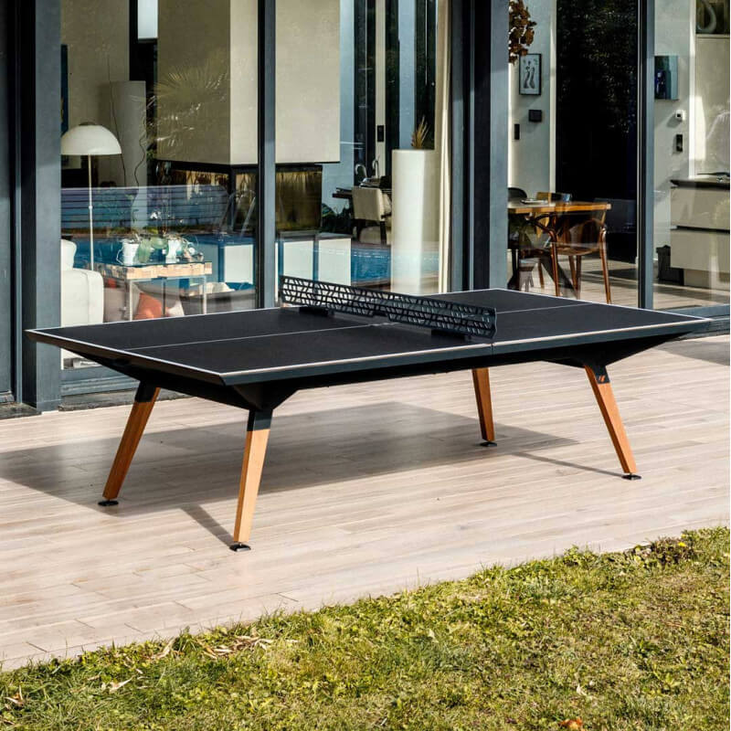 lifestyle-black-convertible-outdoor-ping-pong-table
